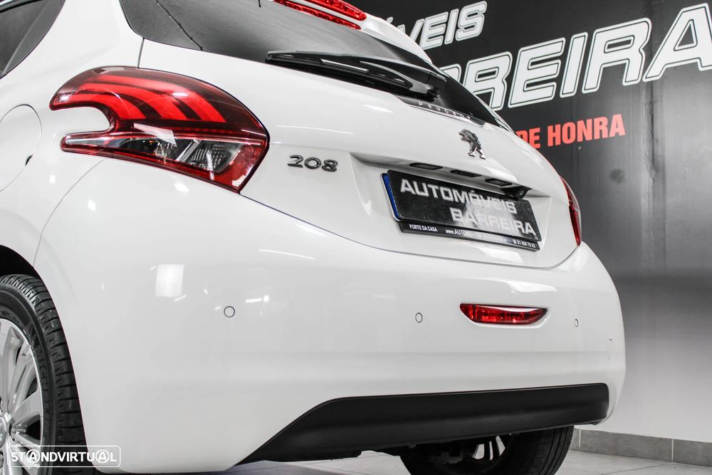 Peugeot 208 1.5 BlueHDi Signature - 33