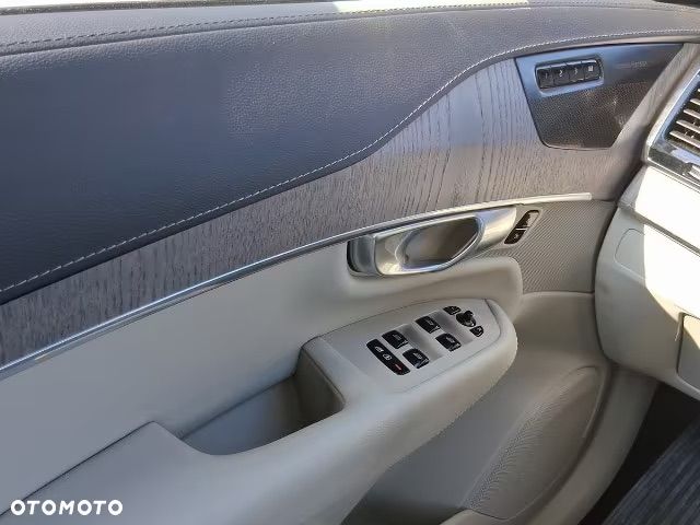 Volvo XC 90 B5 D AWD Ultimate Bright 7os - 17