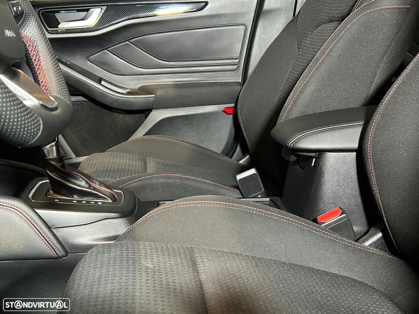 Ford Focus 1.0 EcoBoost MHEV ST-Line X Aut. - 40