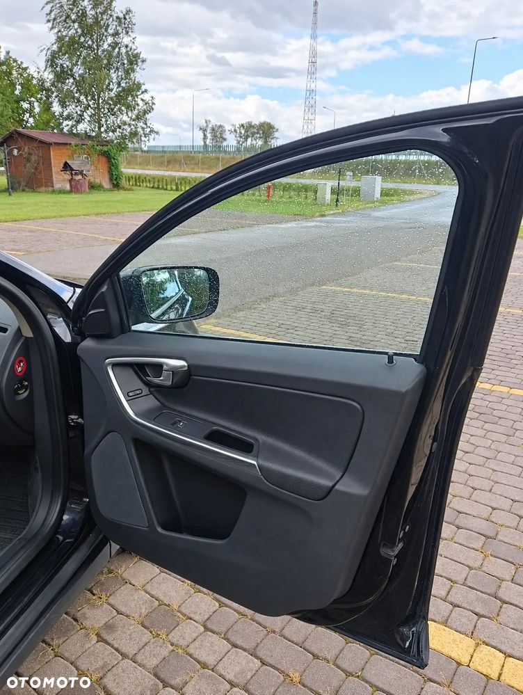 Volvo XC 60 2.4D AWD - 8