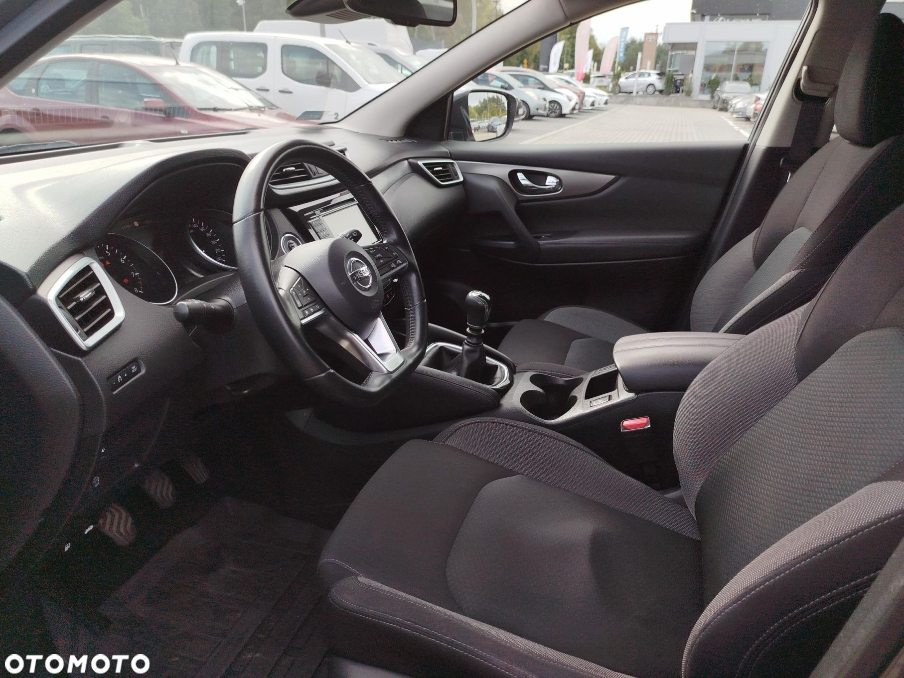 Nissan Qashqai - 10