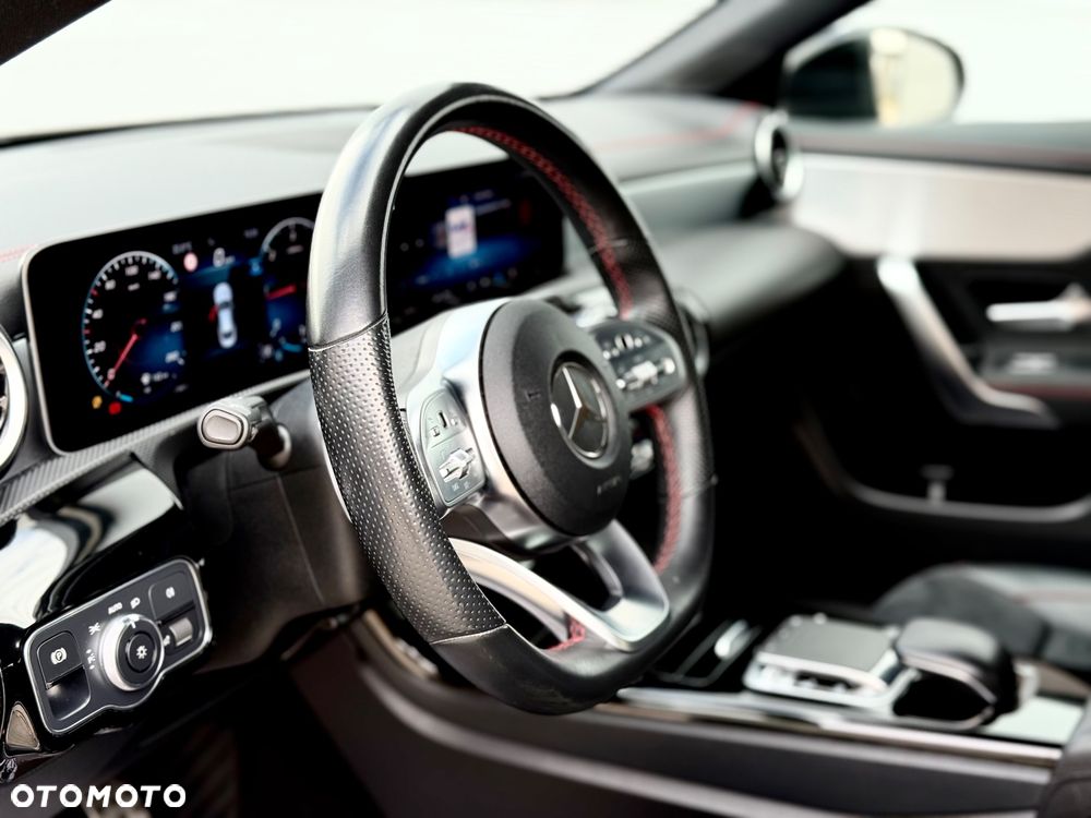 Mercedes-Benz CLA 180 d 7G-DCT AMG Line - 23