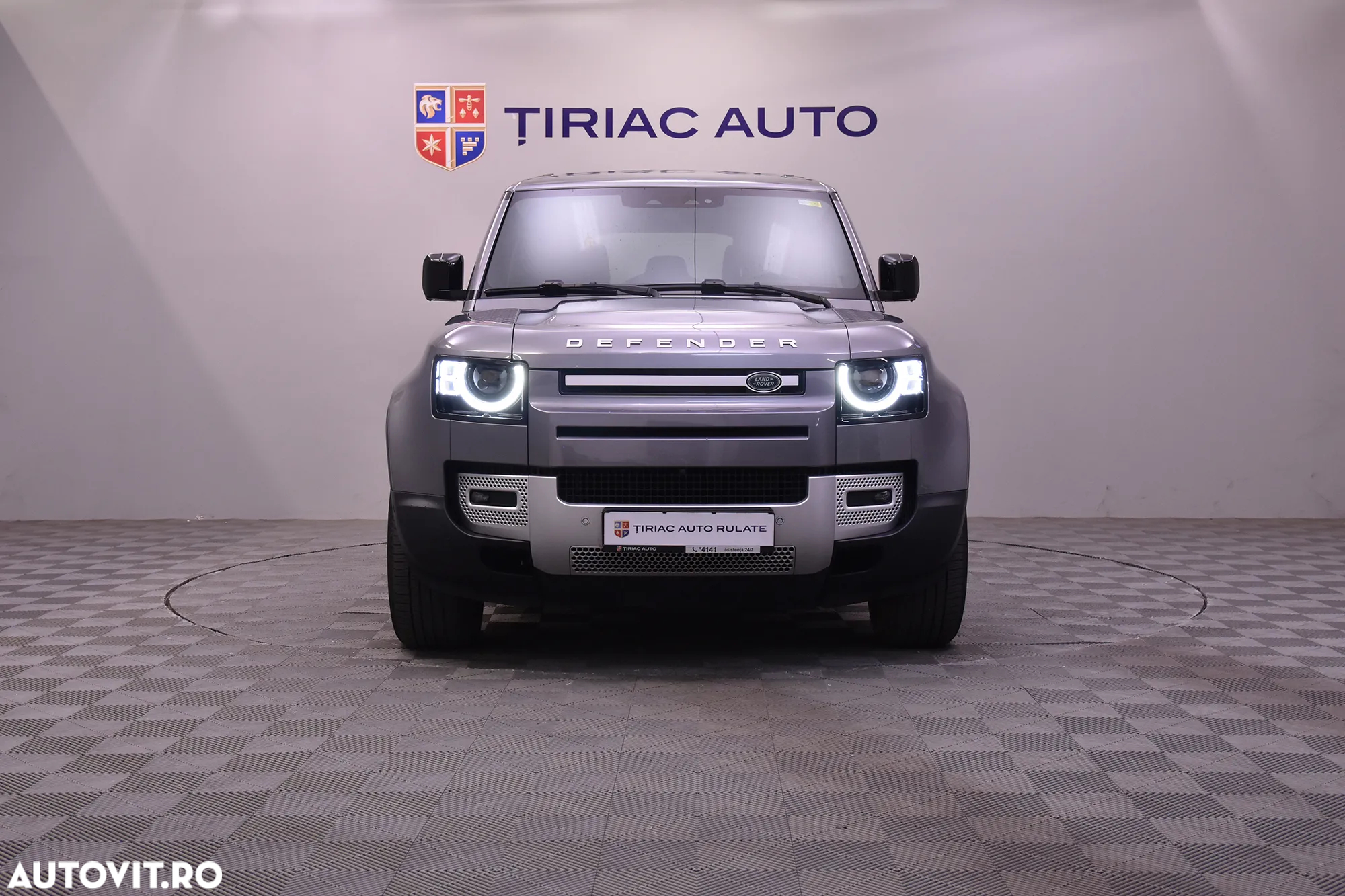 Land Rover Defender 130 3.0D 250 MHEV SE - 8