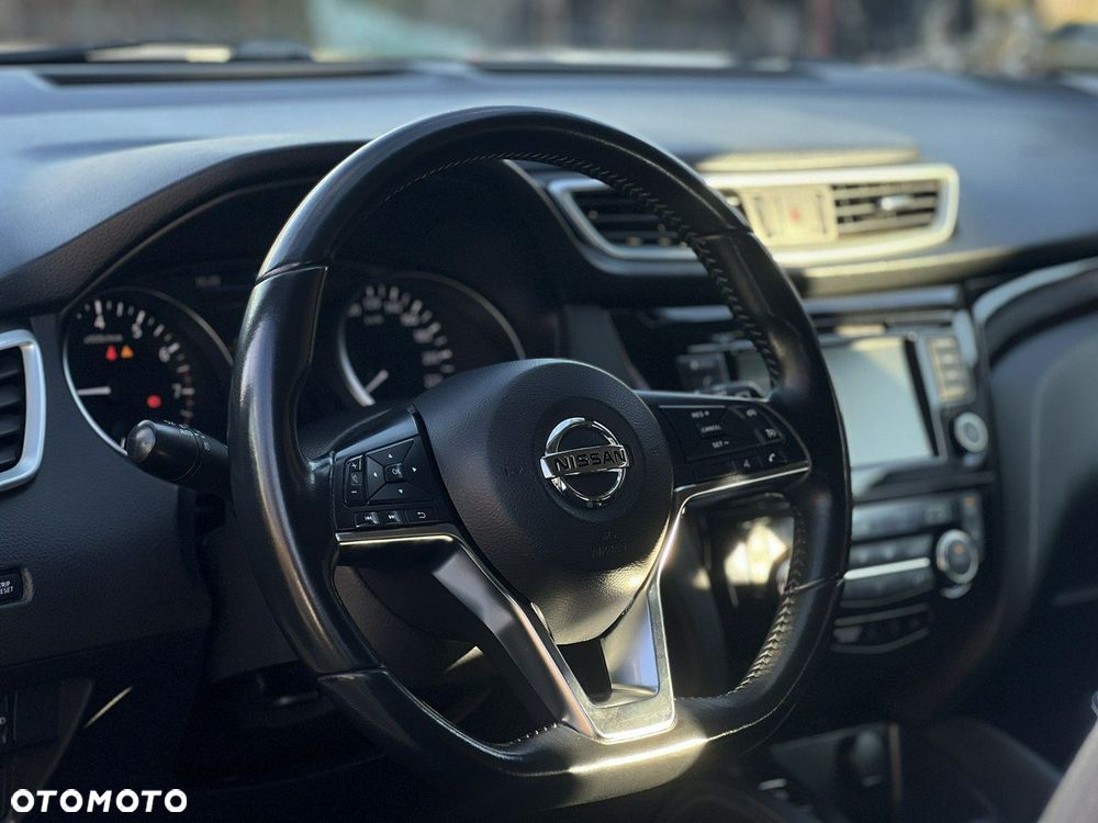 Nissan Qashqai 1.3 DIG-T N-Connecta EU6d - 12