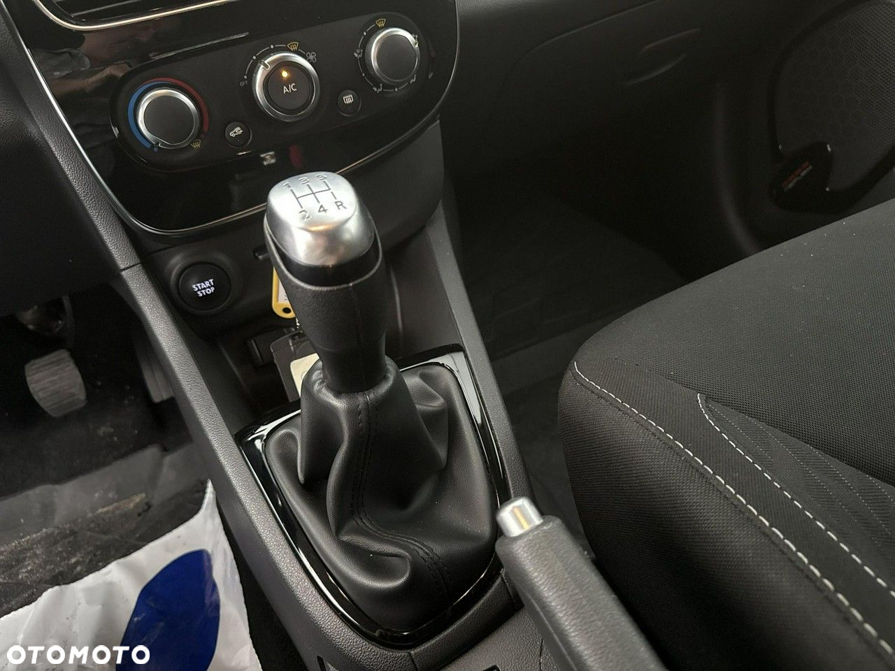 Renault Clio - 16