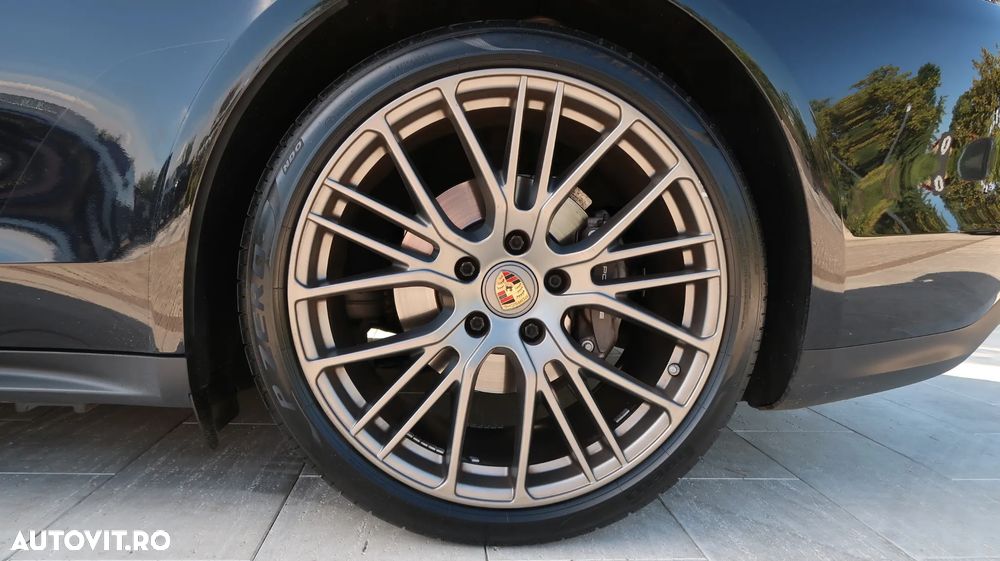 Porsche Panamera 4 Platinum Edition - 31