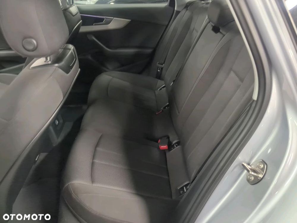 Audi A4 Limousine 35 TFSI mHEV Advanced S tronic - 9