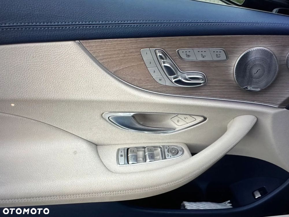Mercedes-Benz Klasa E 300 9G-TRONIC AMG Line - 19