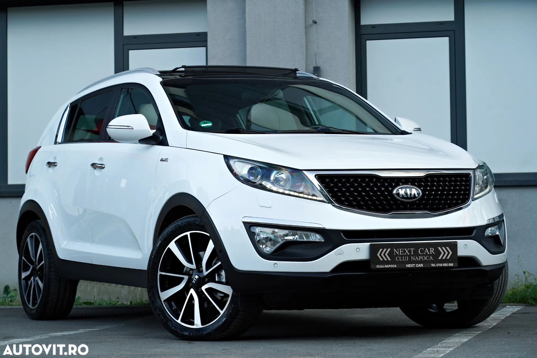 Kia Sportage 2,0 CRDI AWD Aut. Platinum - 2