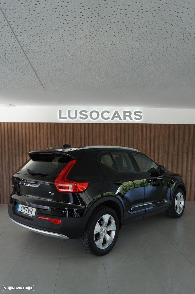 Volvo XC 40 T2 Momentum Pro - 45