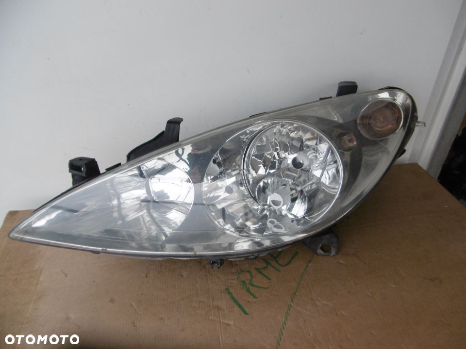 Lampa lewa Peugeot 307 Valeo europa - 1