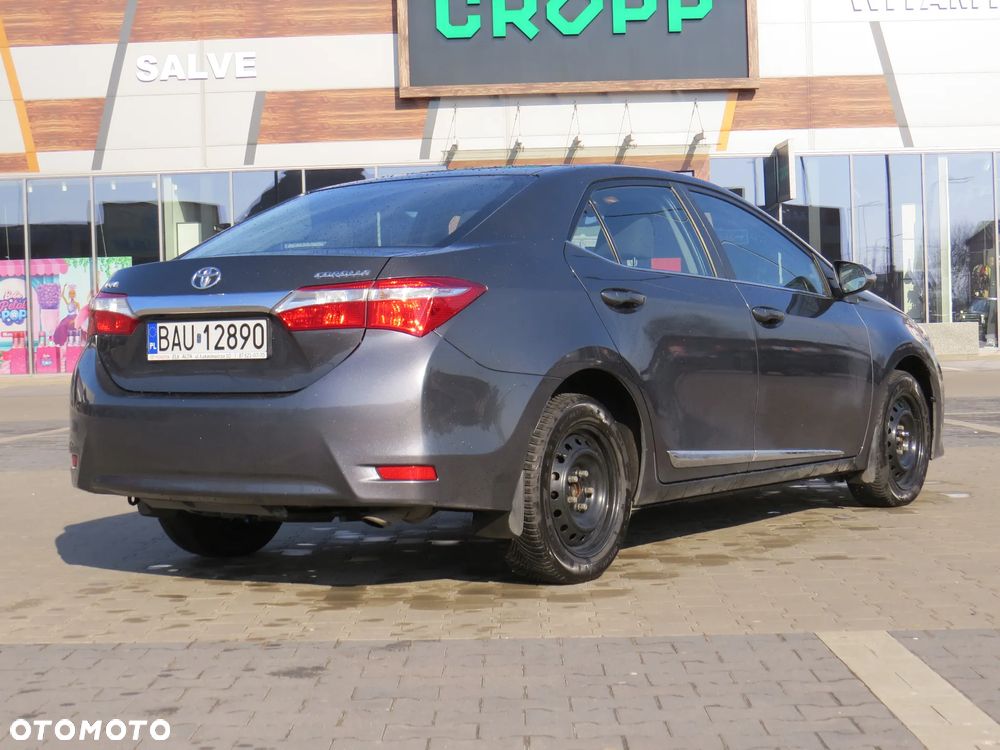 Toyota Corolla 1.6 Premium + - 2