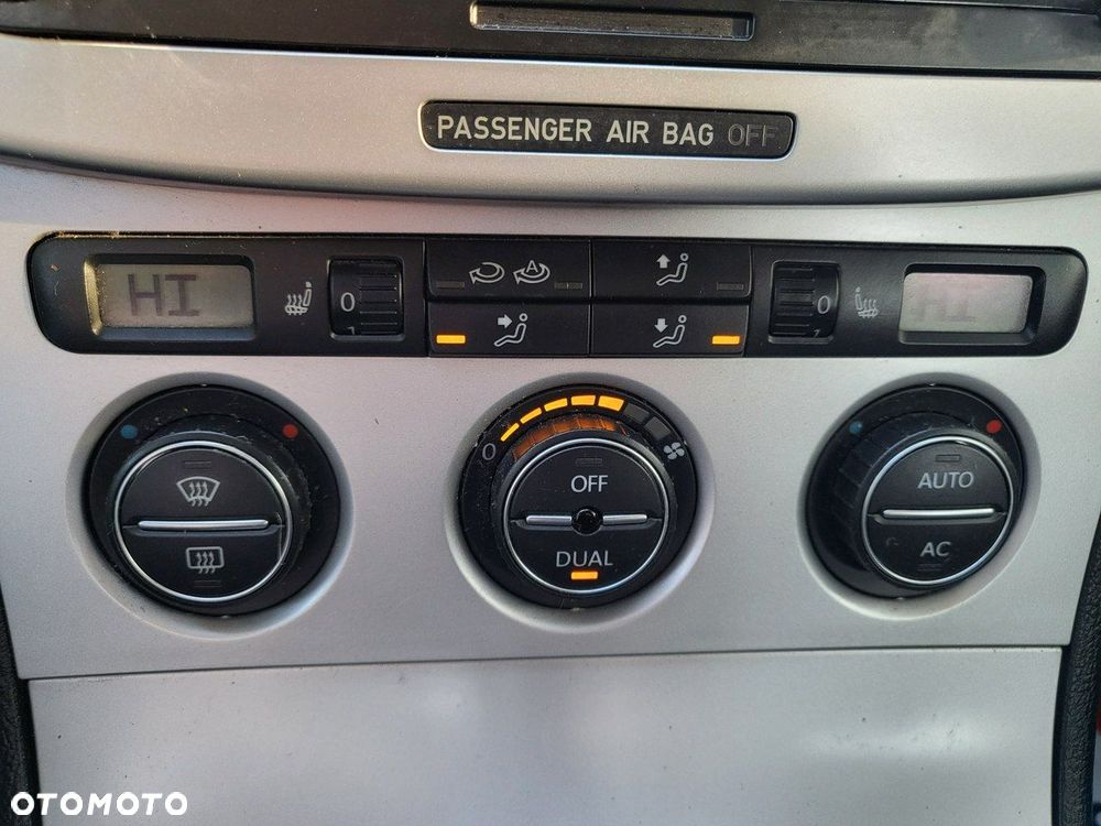 Volkswagen Passat - 31