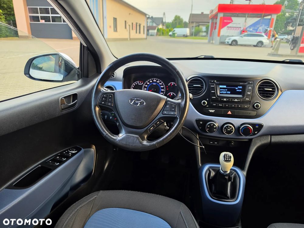Hyundai i10 1.2 Fifa World Cup Edition - 16