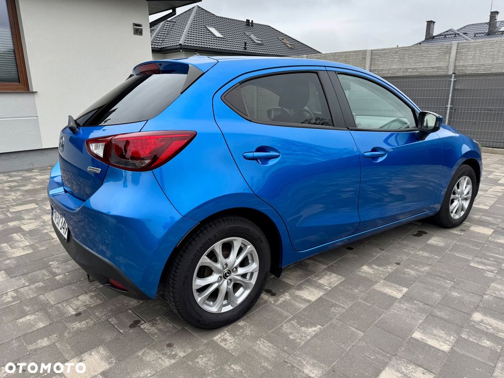 Mazda 2 - 6