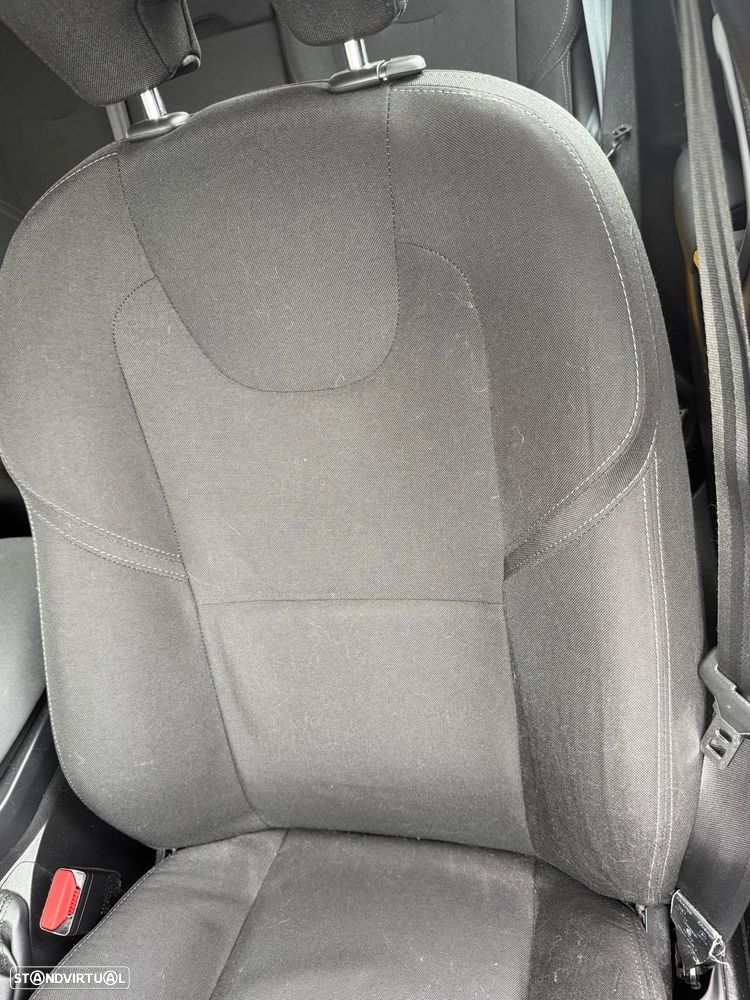 Volvo V40 2.0 D2 Momentum - 2