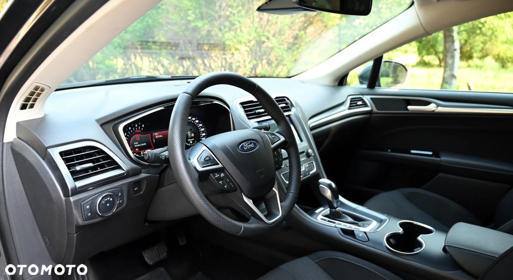 Ford Mondeo - 28