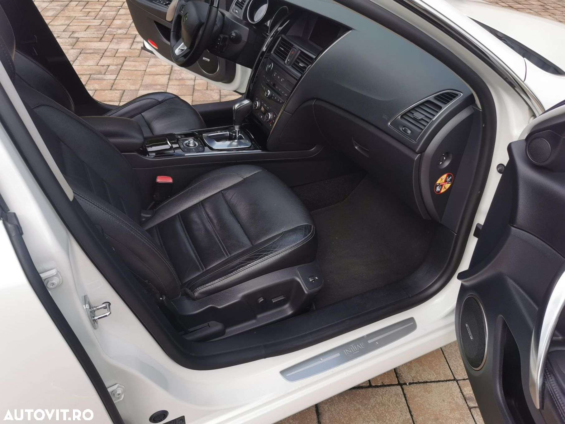Renault Latitude 2.0 dCi Initiale Aut. - 9