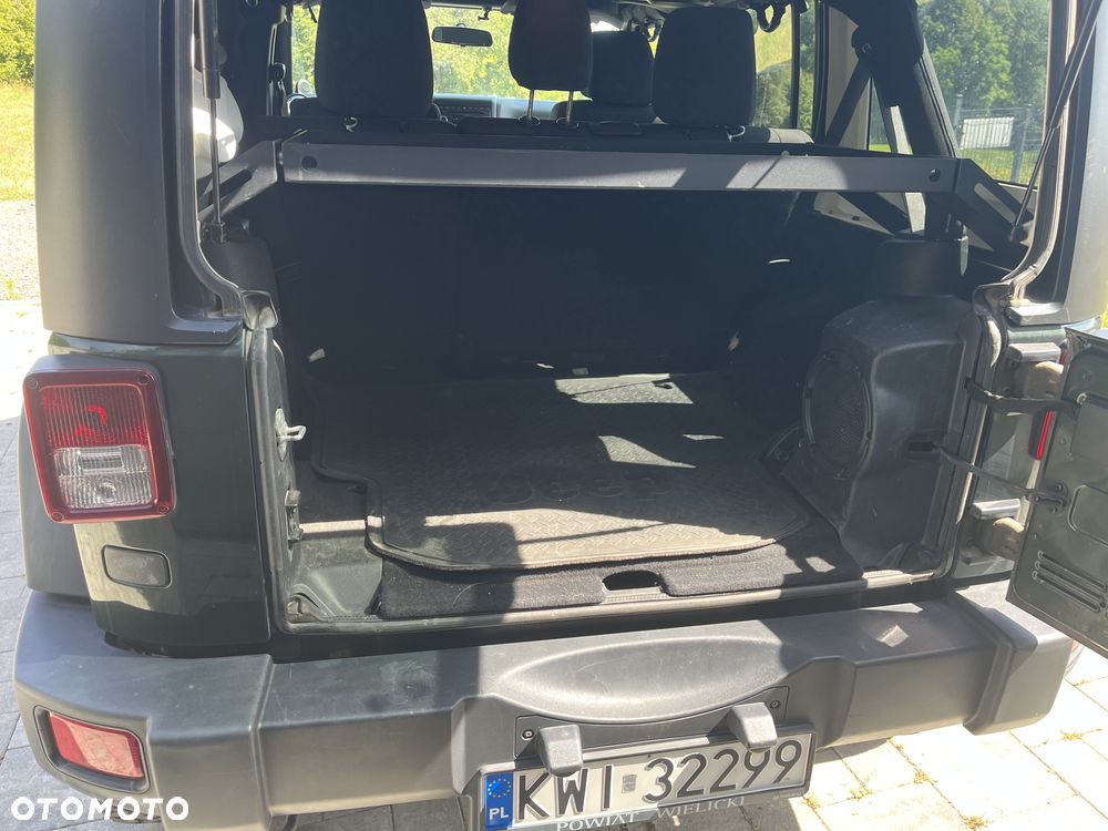 Jeep Wrangler 2.8 CRD Unlim Rubicon - 26