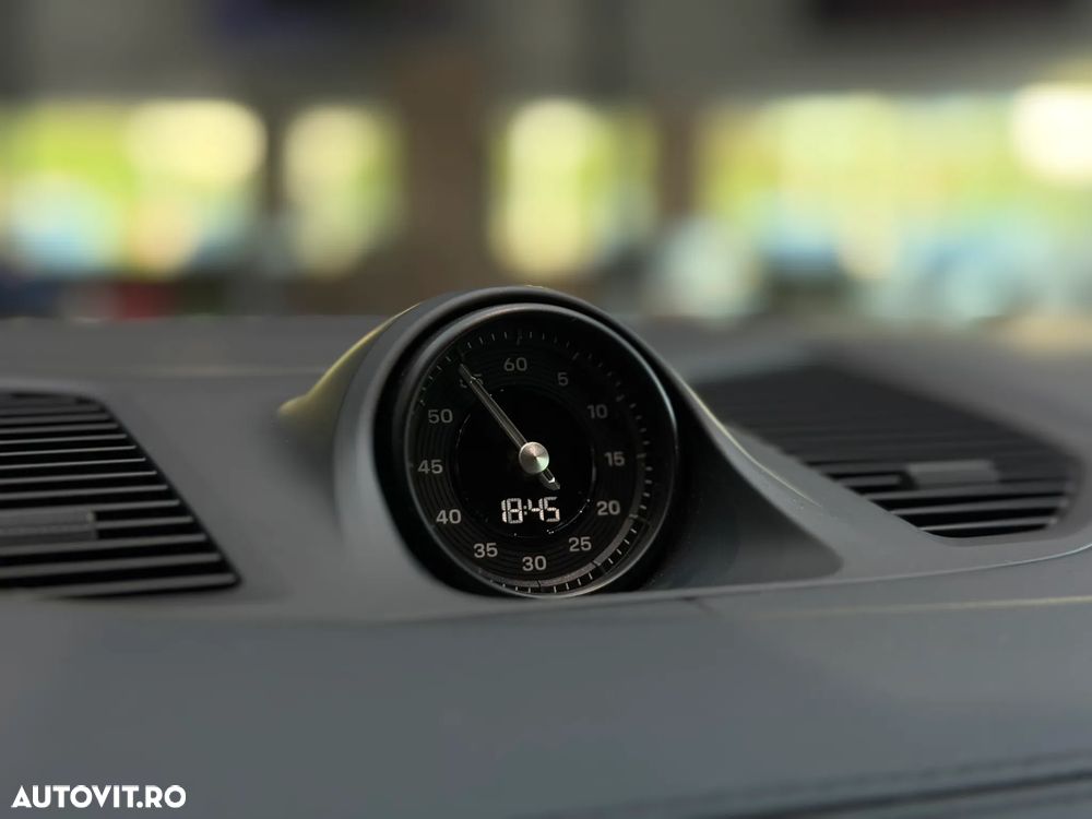 Porsche Cayenne Standard - 20