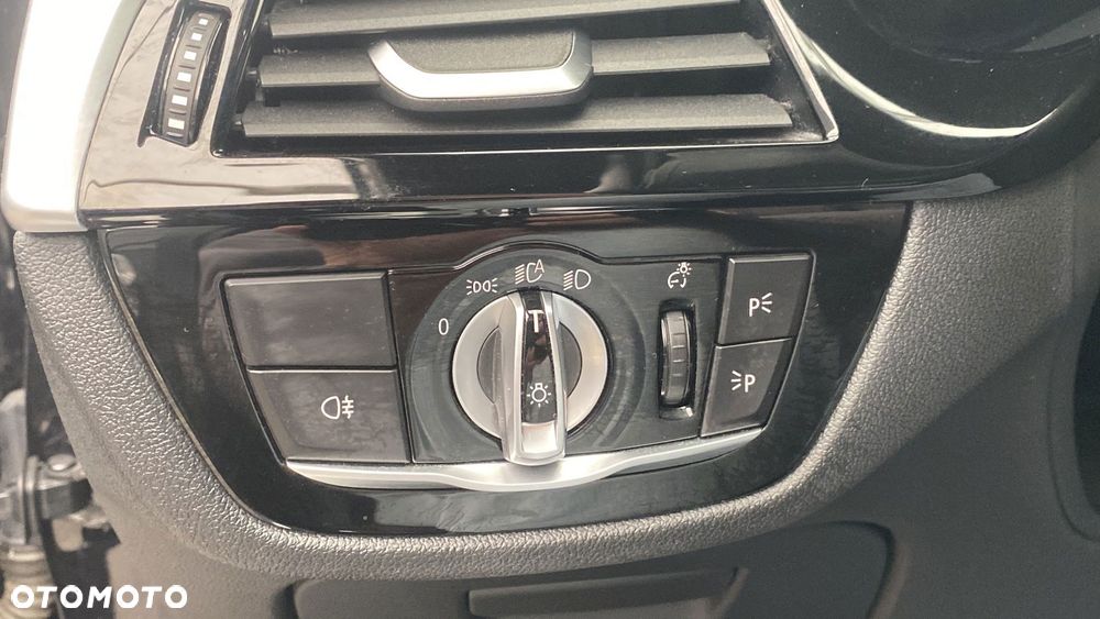BMW Seria 5 540d xDrive mHEV M Sport sport - 26