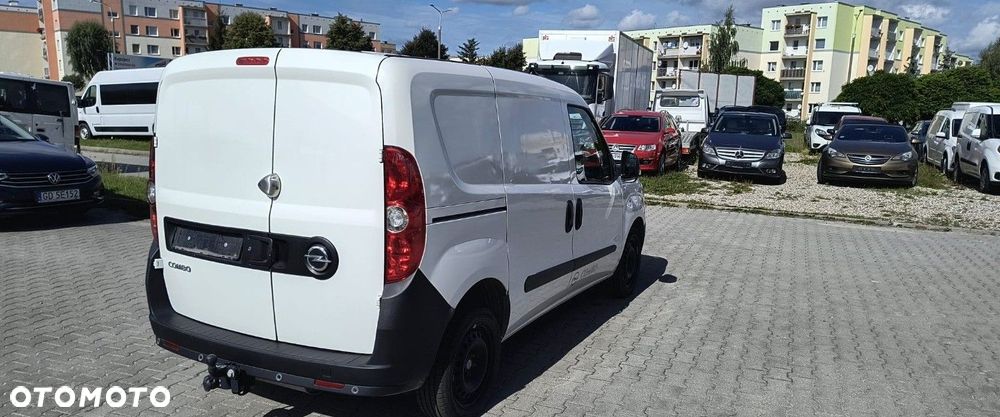 Opel COMBO - 4