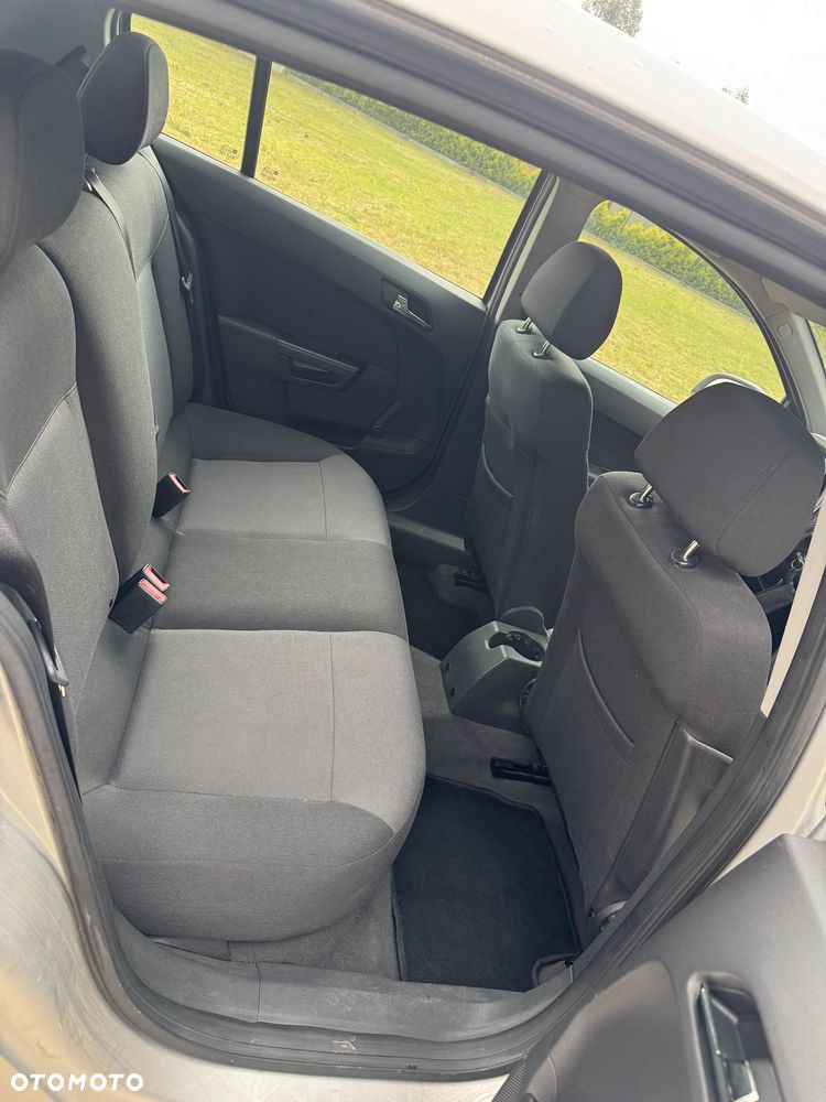Opel Astra 1.6 Sport - 16
