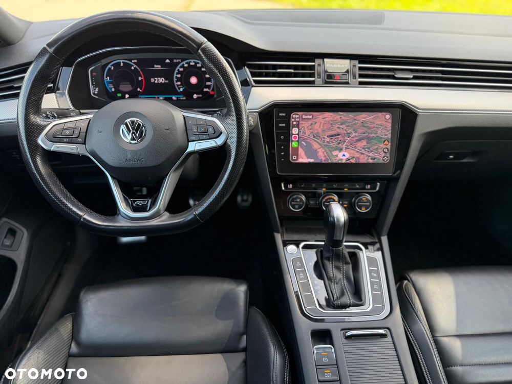 Volkswagen Passat 2.0 TDI SCR 4Motion DSG Elegance - 21