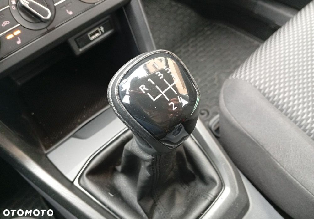 Volkswagen T-Cross - 29