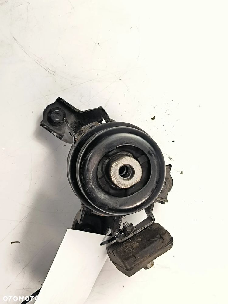 Poduszka silnika U3 do Toyota RAV4 V 2,5 Hybryda 2019 - 3