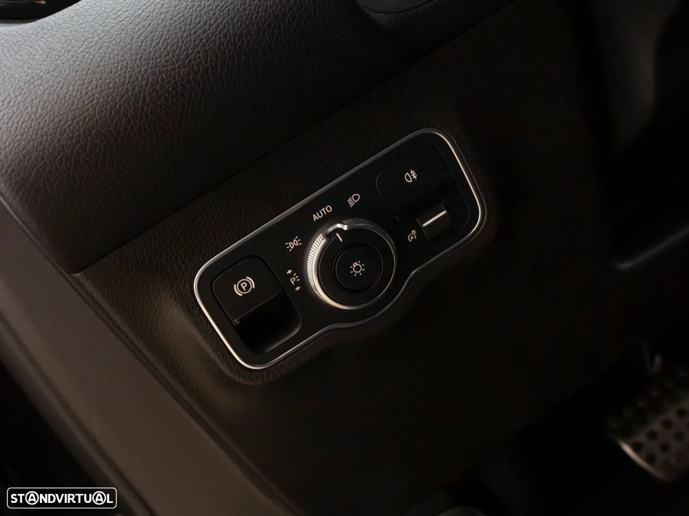 Mercedes-Benz GLB 180 d AMG Line - 21