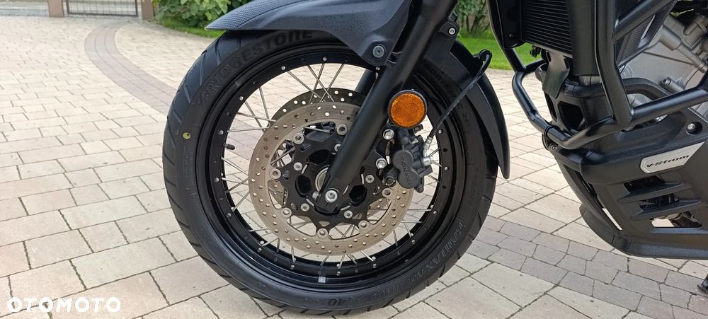 Suzuki V-STROM - 37
