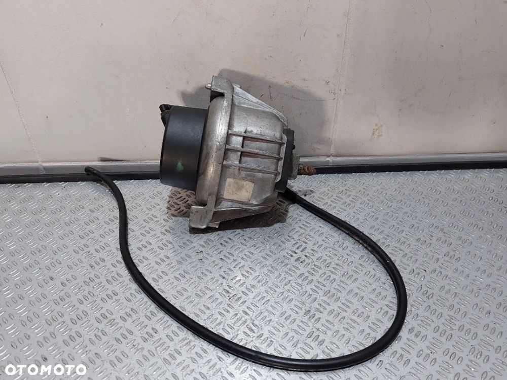 PODUSZKA SILNIKA ŁAPA BMW E90 E91 3,0 D R2008 NR 139811, 13981112 - 3