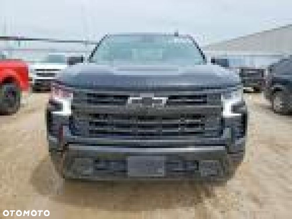 Chevrolet Silverado - 2