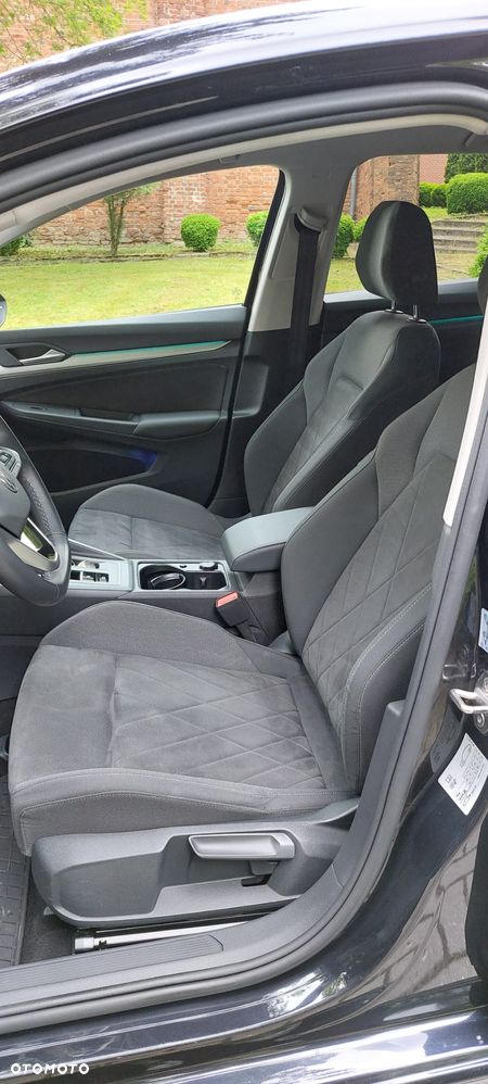 Volkswagen Golf 1.5 eTSI Style DSG - 13