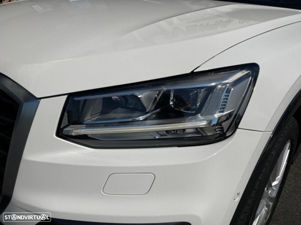 Audi Q2 30 TFSI Design - 13