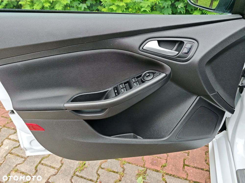Ford Focus 1.5 EcoBoost STart-Stopp-System ST-LINE - 25