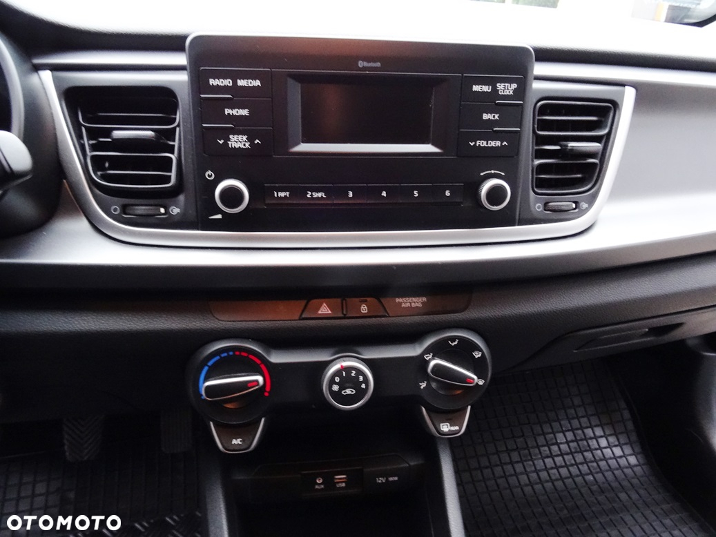 Kia Rio 1.2 Business Line - 23