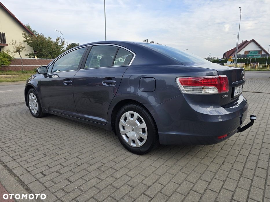 Toyota Avensis 2011 photo 3