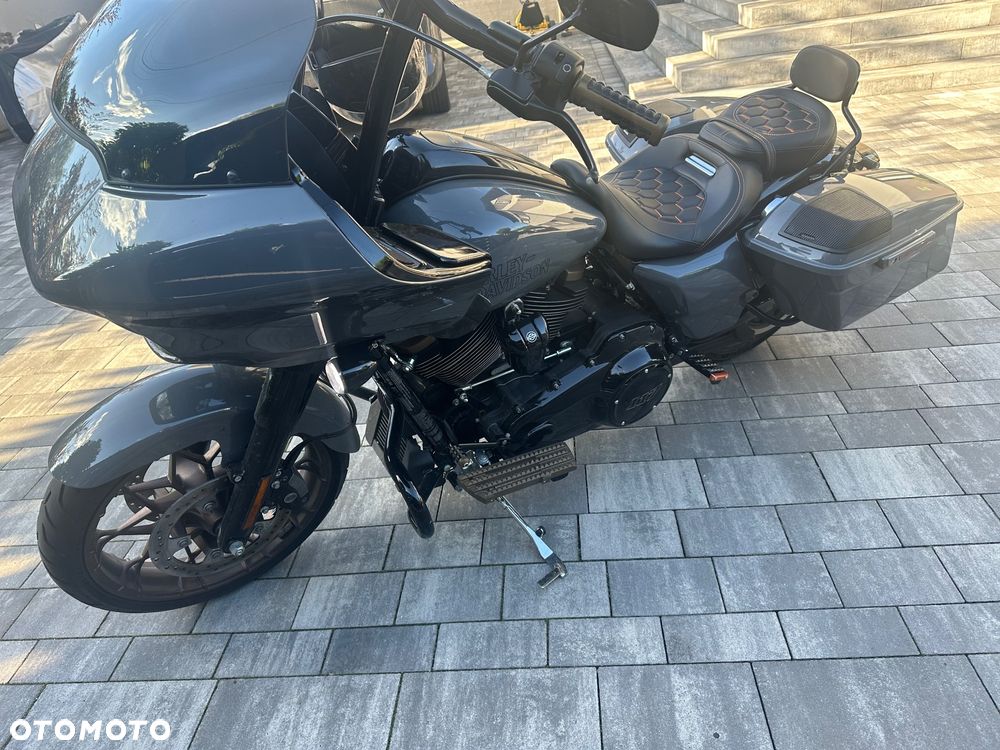 Harley-Davidson Touring Road Glide - 3