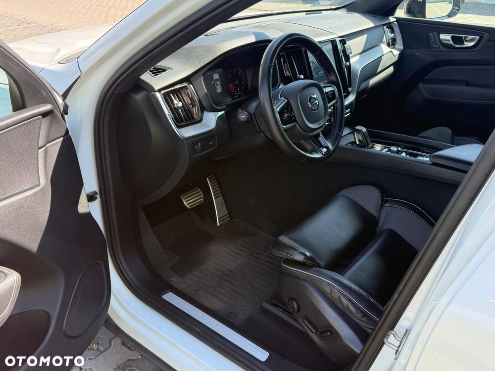 Volvo XC 60 B4 D AWD Geartronic RDesign - 9
