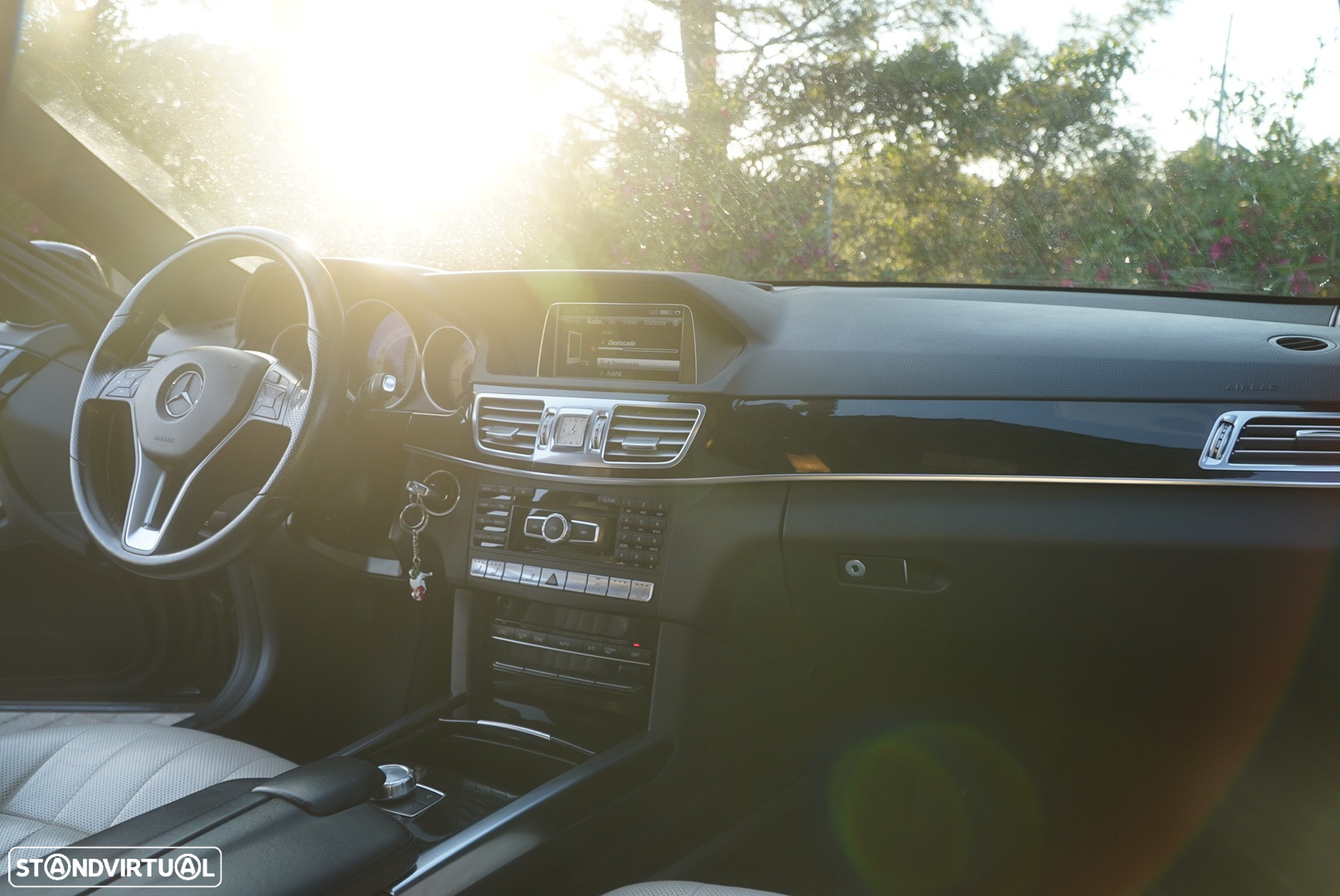 Mercedes-Benz E 300 Bluetec Hybrid Avantgarde - 20
