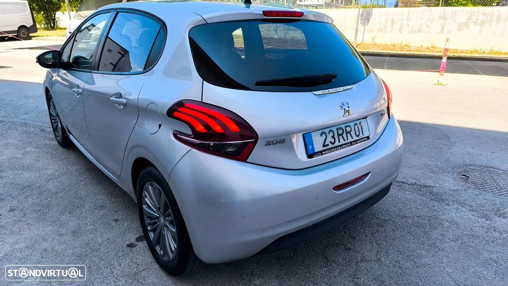 Peugeot 208 1.2 PureTech Style - 19