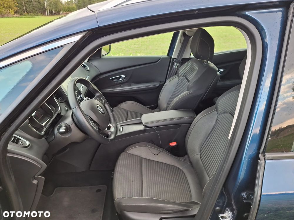 Renault Scenic - 16