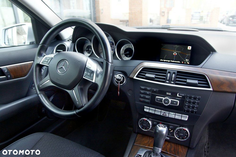 Mercedes-Benz Klasa C 200 (BlueEFFICIENCY) 7G-TRONIC Elegance - 11