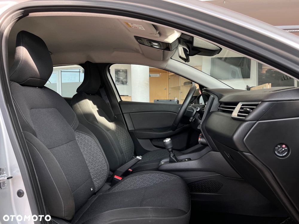 Renault Clio - 26