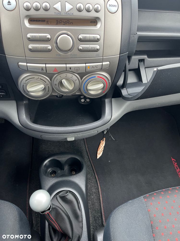 Daihatsu Sirion 1.5 S - 28