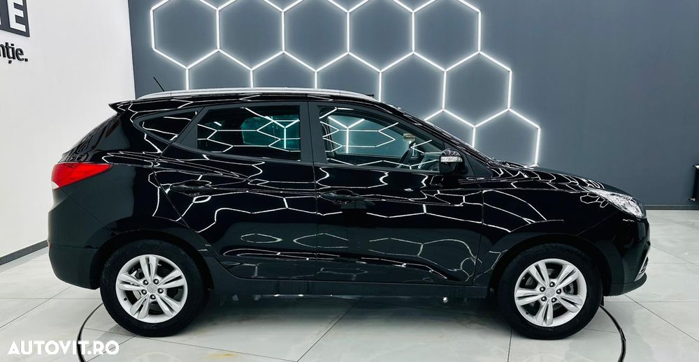 Hyundai ix35 1.7 CRDI 2WD blue Finale Silver - 34