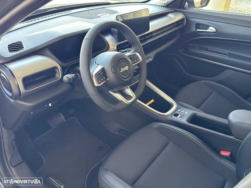 Jeep Avenger 1.2 e-Hybrid Altitude DCT - 13