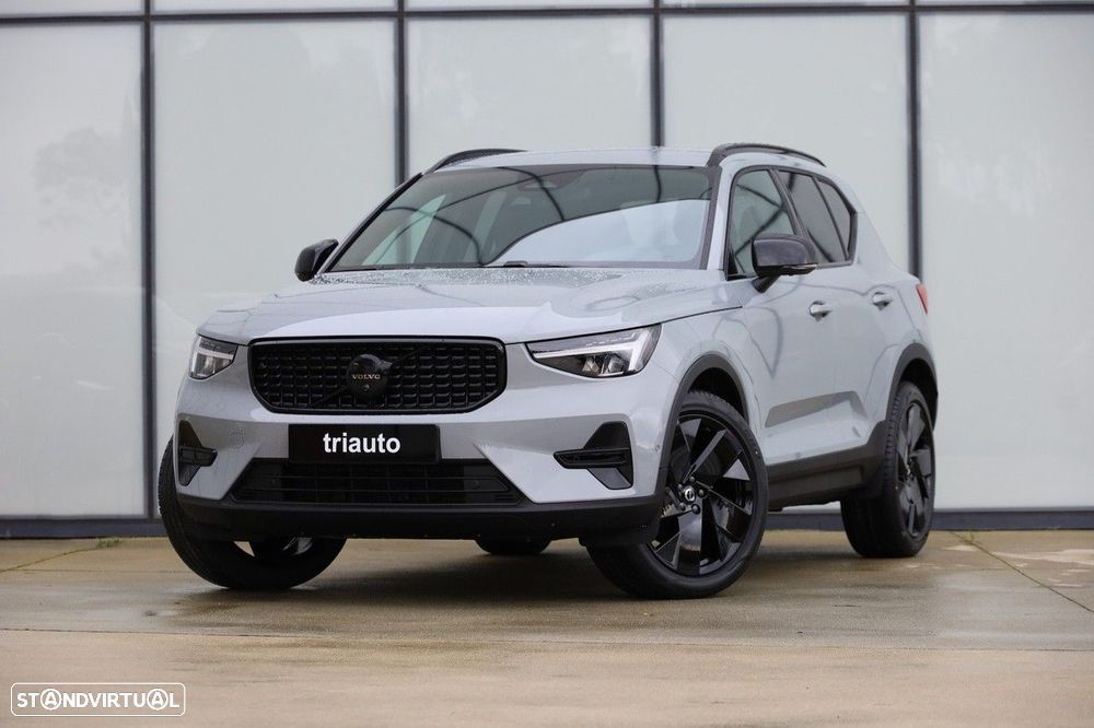 Volvo XC 40 2.0 B3 Black Edition - 24